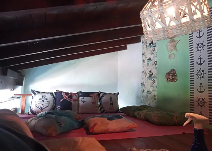 apto próximo a praia 250m lazaro Ubatuba